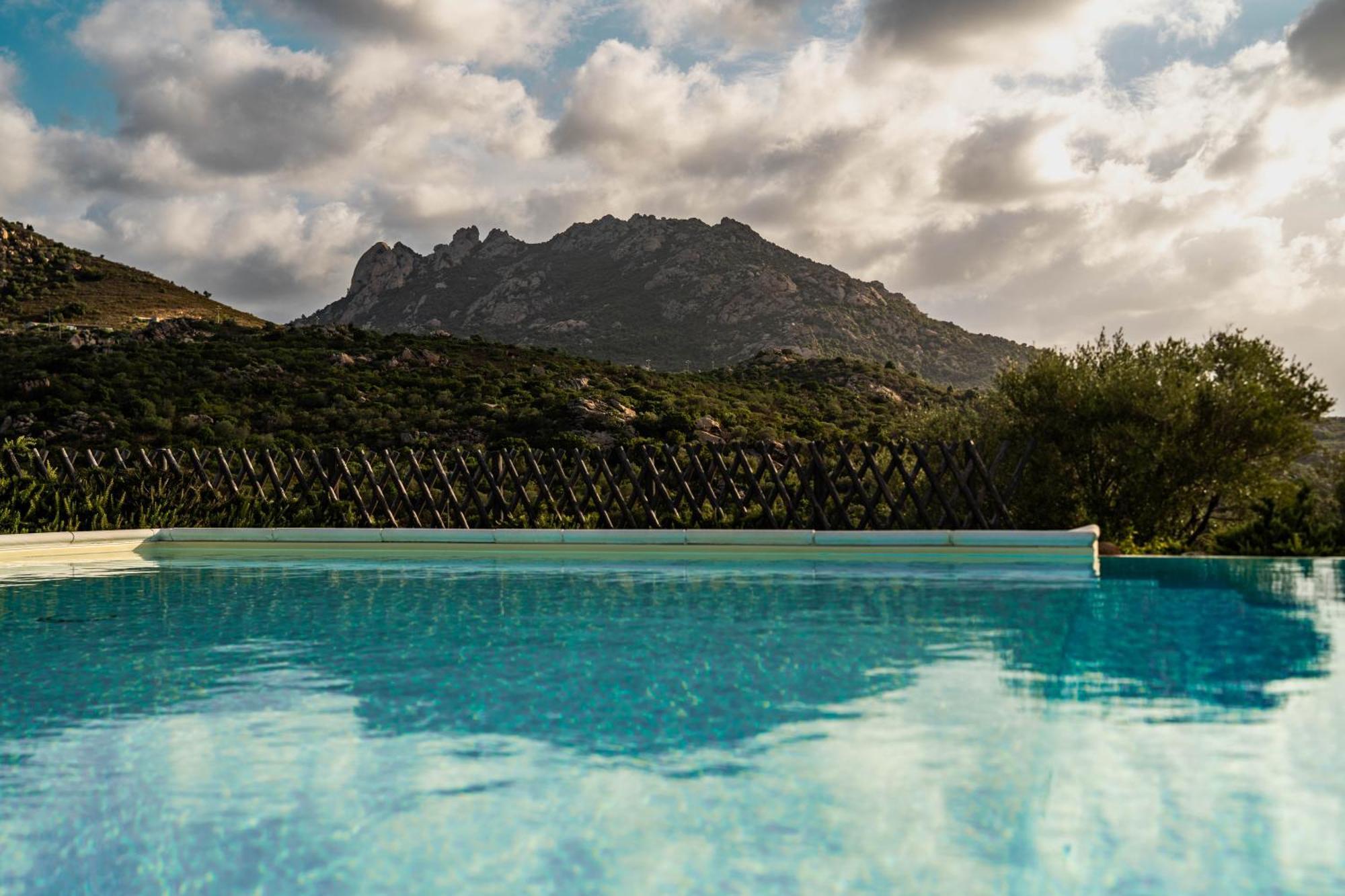 Casagliana Suite Resort Όλμπια Εξωτερικό φωτογραφία